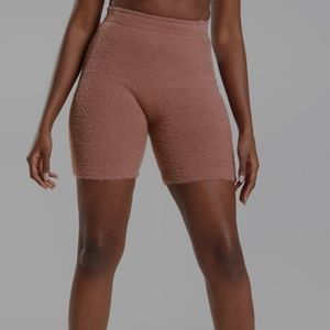 WHITNEY EYELASH KNIT SHORTS. CANYON RED.